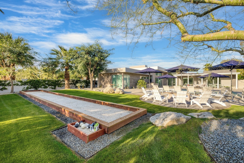 The Polo Villas by AvantStay – Modern Oasis Near Empire Polo Club