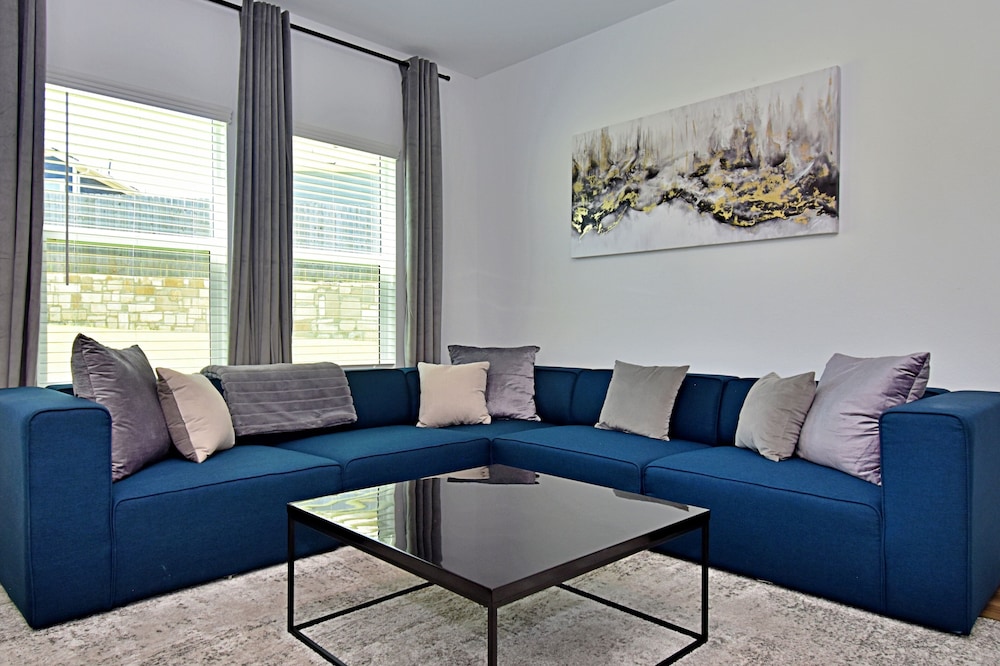 Tesla Getaway - Image 1