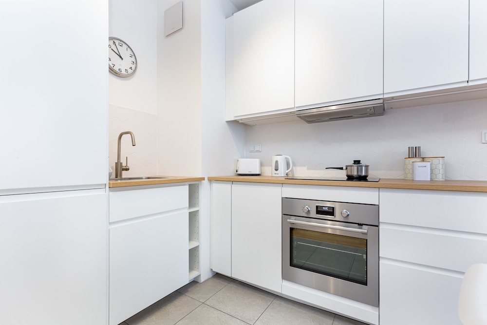 Apartment Warsaw Kasprzaka by Renters view 3