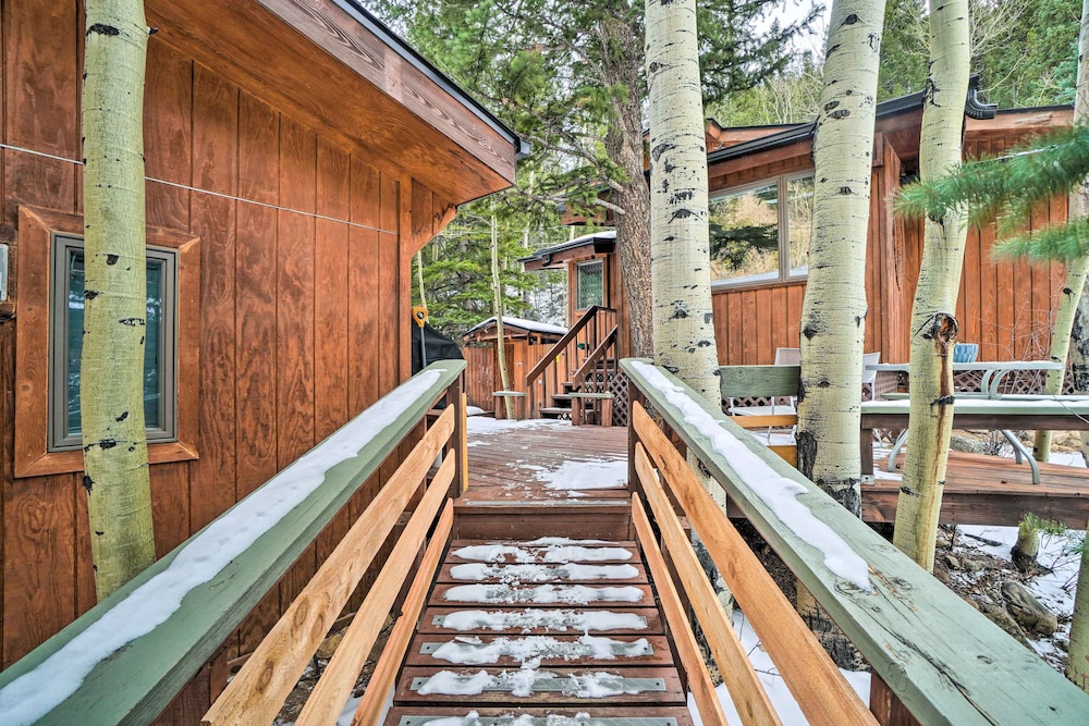 Cabin on Clear Creek: A Hobbits Retreat! view 4