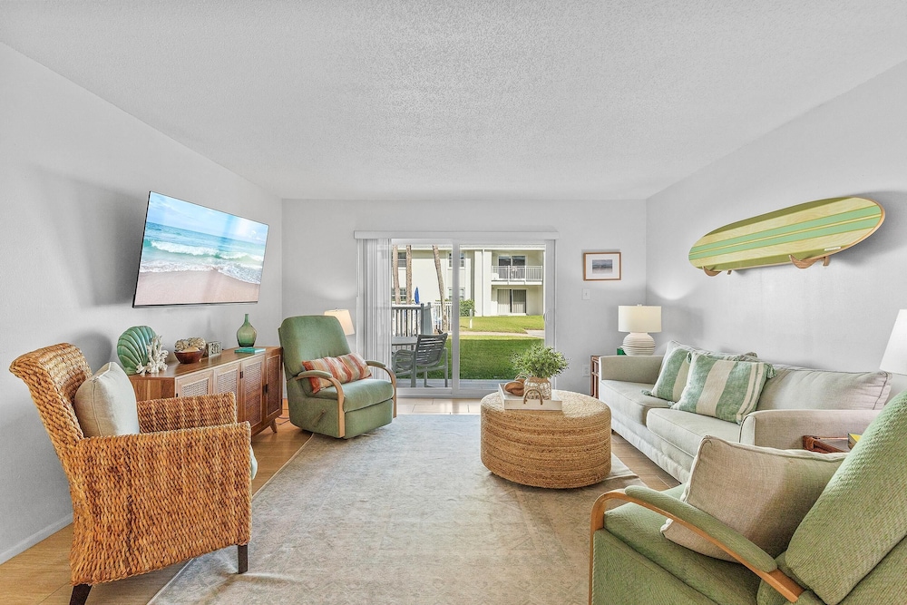Colony Beach Club 121