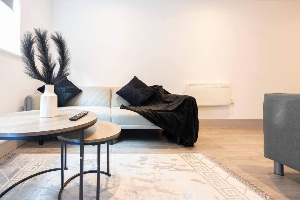 Cosy City Apartment - Your Home in Bradford!