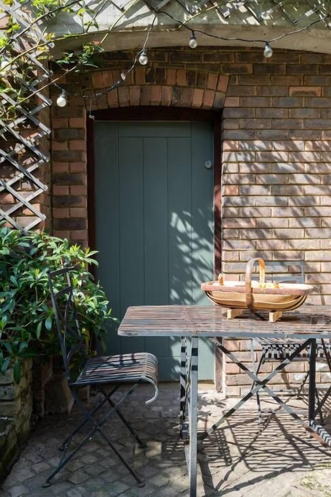 Bark Place III by Onefinestay