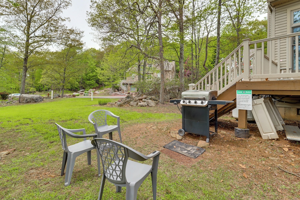 Beach Access & Hot Tub: Retreat in Lake Harmony!