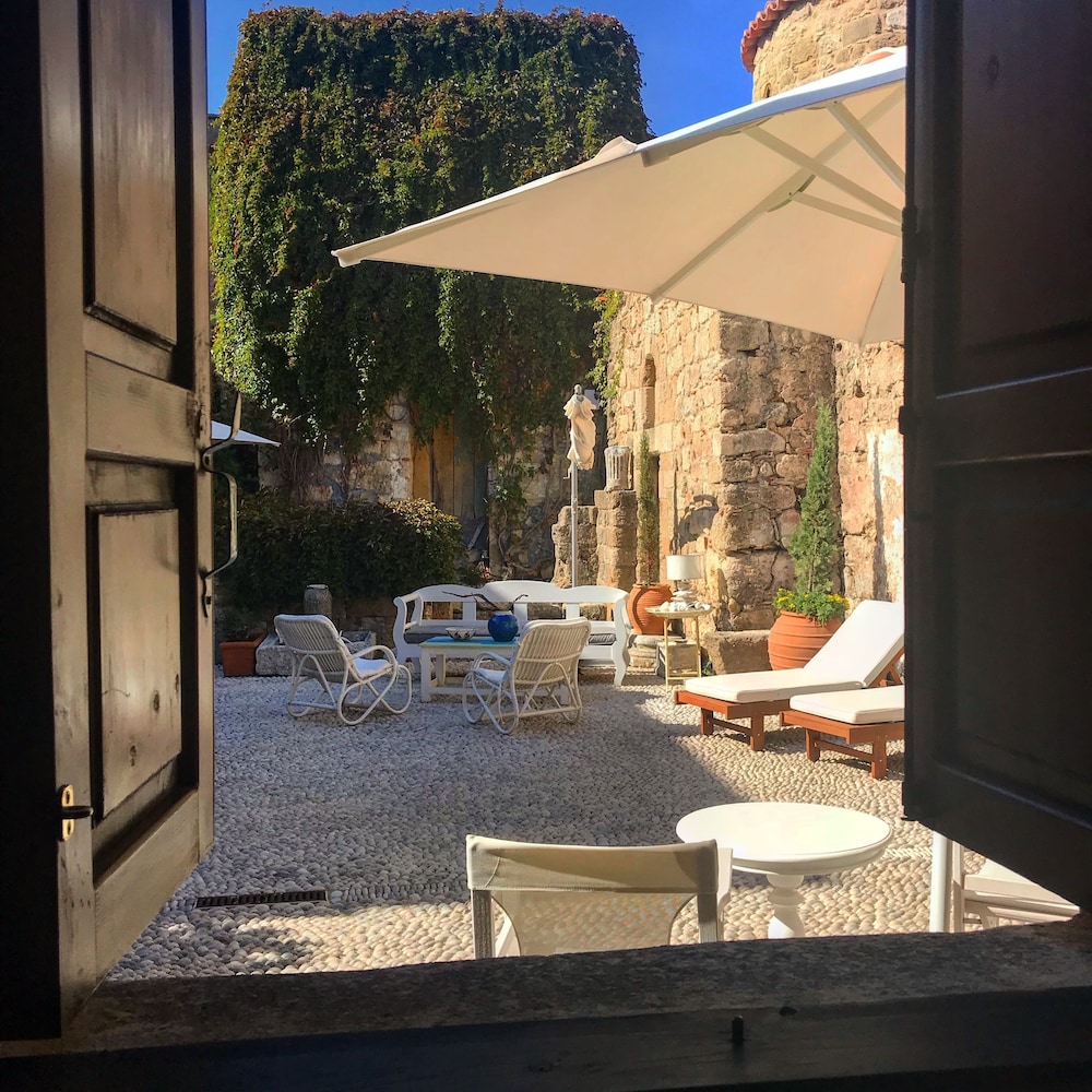 Saint Artemios Hotel and Oriental Suites