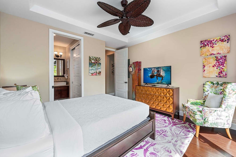 Hawaiian Unit - Outdoor Private Pool - Central AC - Vrkcv
