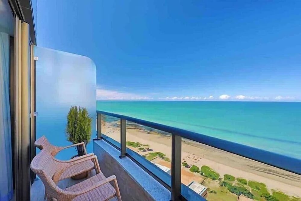 HY Beach Flats