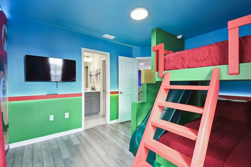 5 BD En-suites, Game Room, Pool, Sleeps 14, Disney