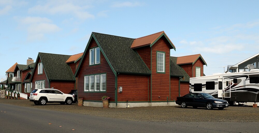 Hotel The Collins Inn and Seaside Cottages - Adults Only