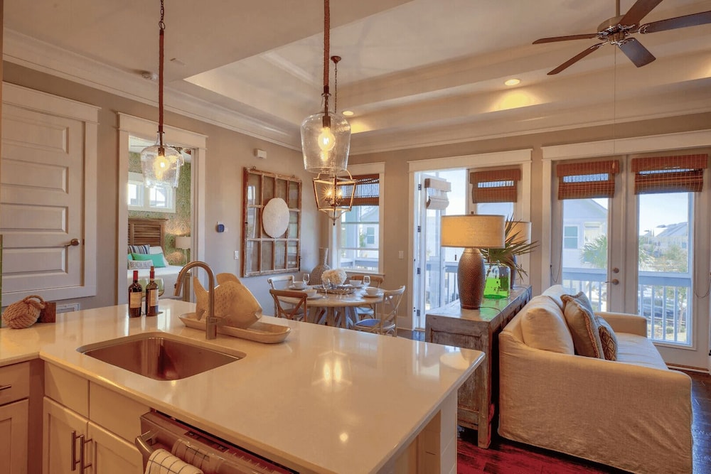 Sun & Sand For 6 by Avantstay Prominence Pet-friendly + Pool