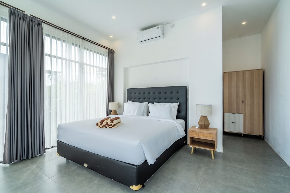 Light Way Villa in Canggu