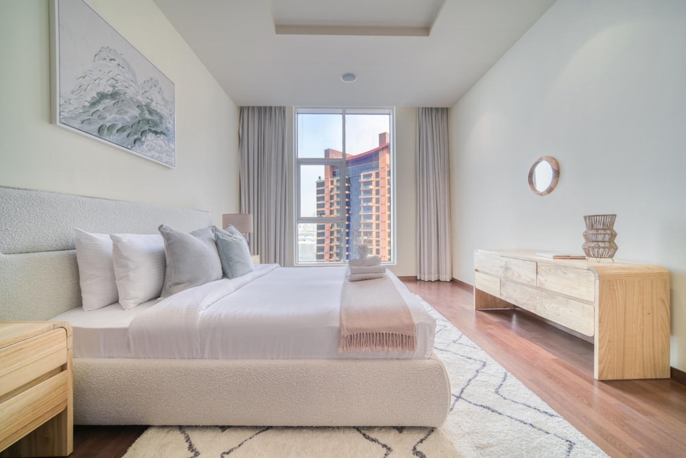 Splendid Sea View Apartment on Palm Jumeirah
