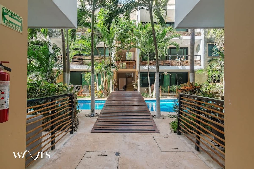 2 Br Luminous and Spacious Pool View Apt