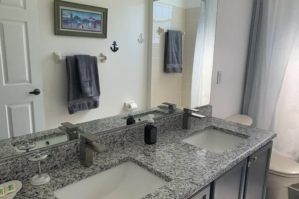 Scott Disney Villa 5 Bedroom Home by RedAwning