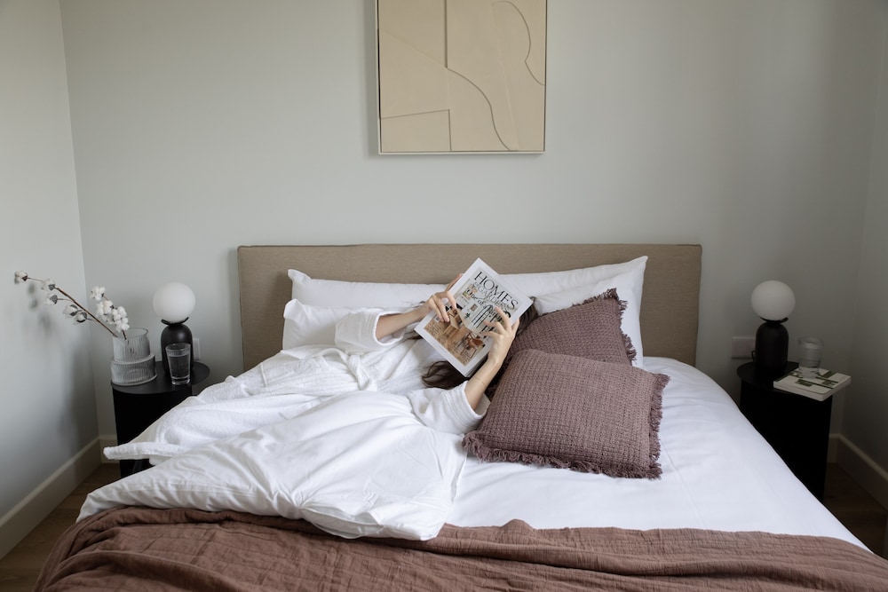 Gulaid House Knightsbridge by Bob W London