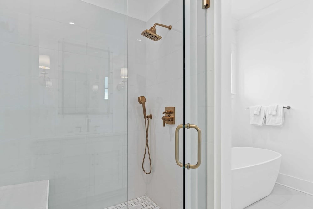 Sleeps 24 Beach Retreat w/ Pool, Rooftop Deck, Steps to Inlet Beach & Near Rosemary, Alys, Seacrest Dining & Shops The Palm 30A by Avantstay