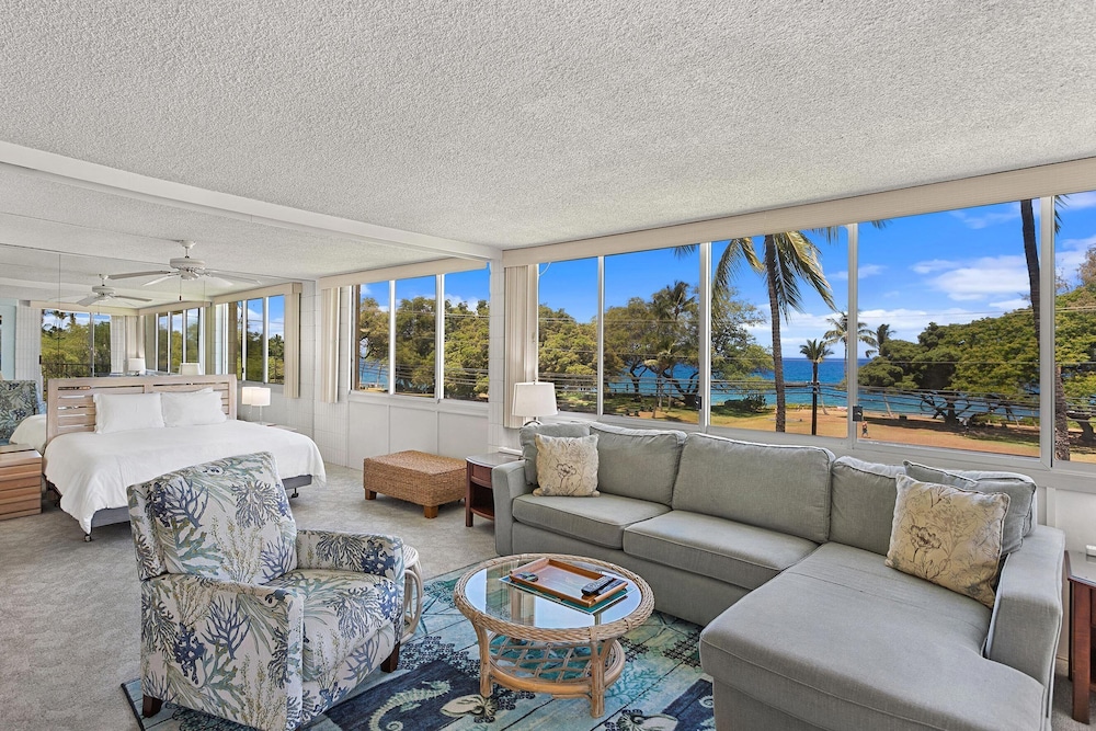 Haleakala Shores A-301 - Golden Sand Beaches, Ocean Views, Sleeps 6, Split AC!