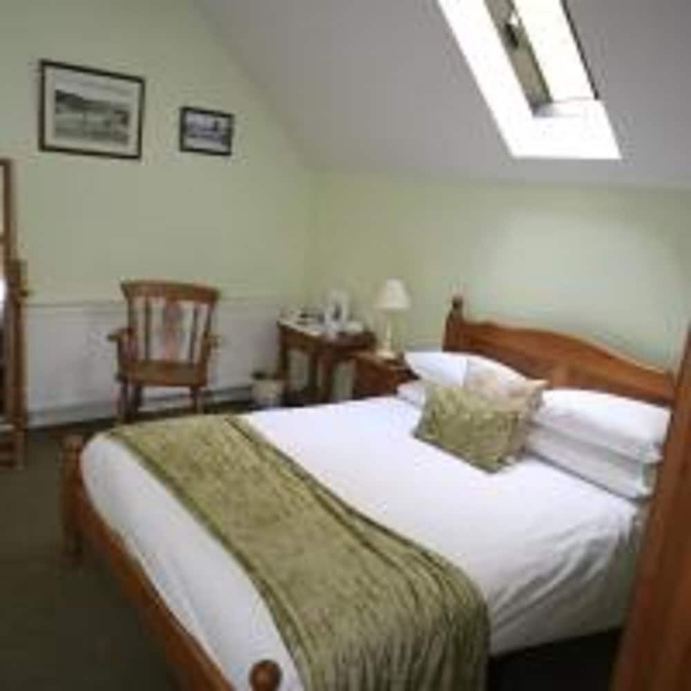 Ladybower Inn