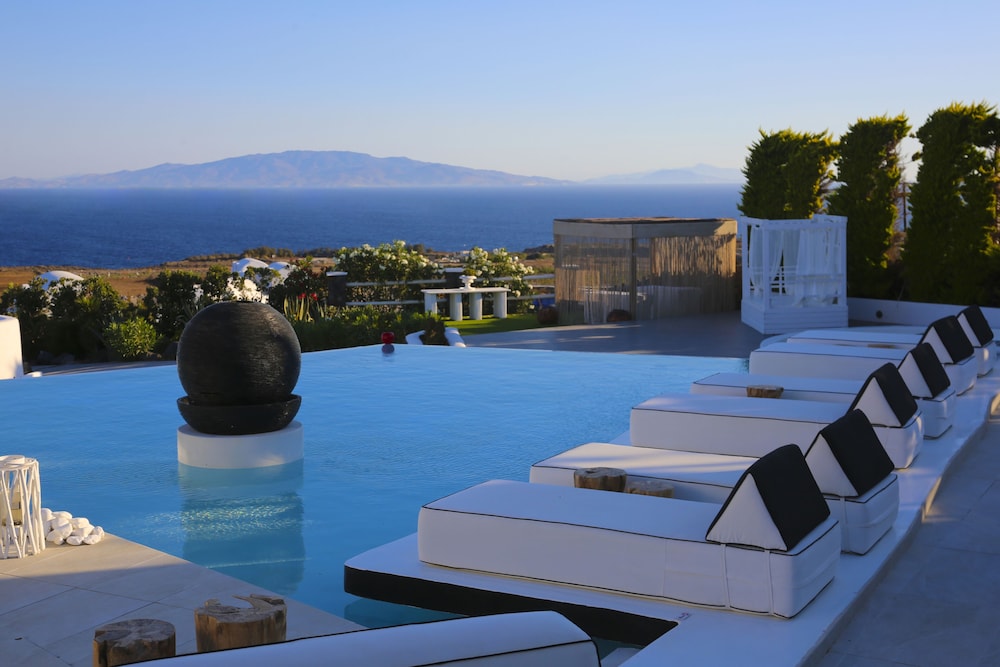 Oia Sunset Villas