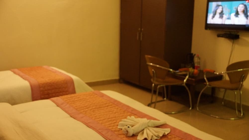Maxfort Airport Hotel