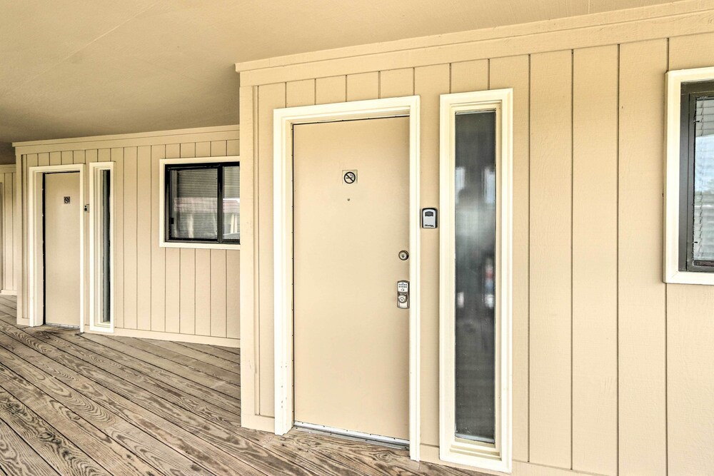 Steps to Beach: Ocean-view Hilton Head Villa! view 4