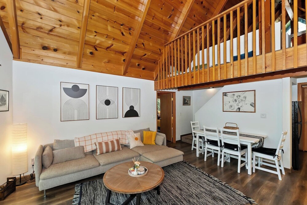 Alpine A-frame Tranquil Retreat in Big Bear Lake!