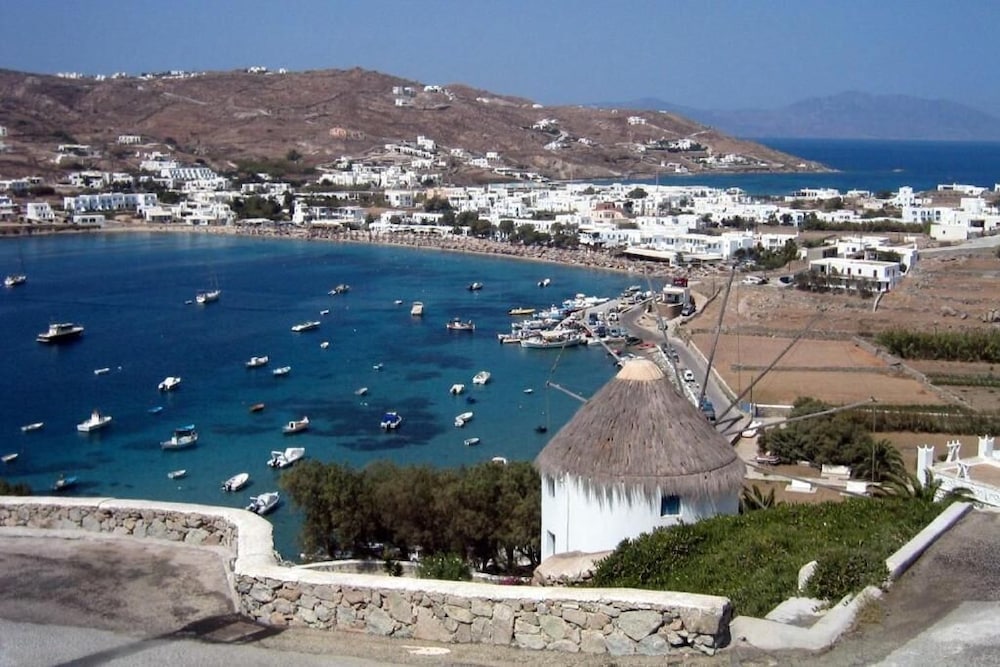 Yanna Asteri Suites view 5