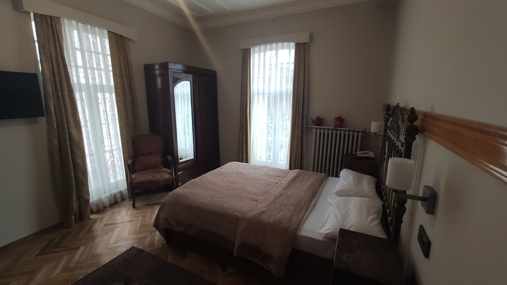 Hotel Turkoman becomes Turkoman Otel. - Image 13