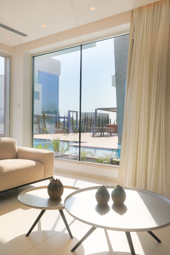 Cove Seaview Villas view 4