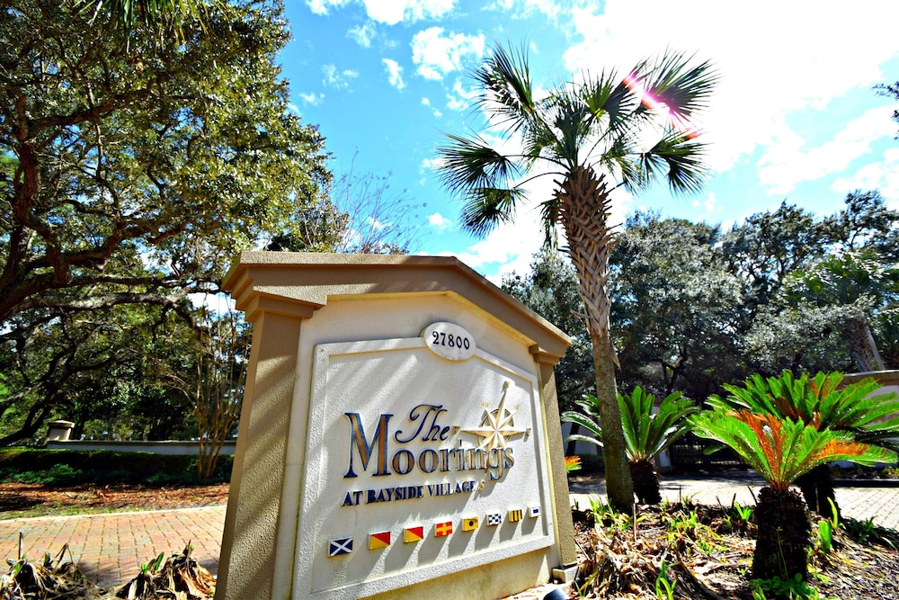 The Moorings