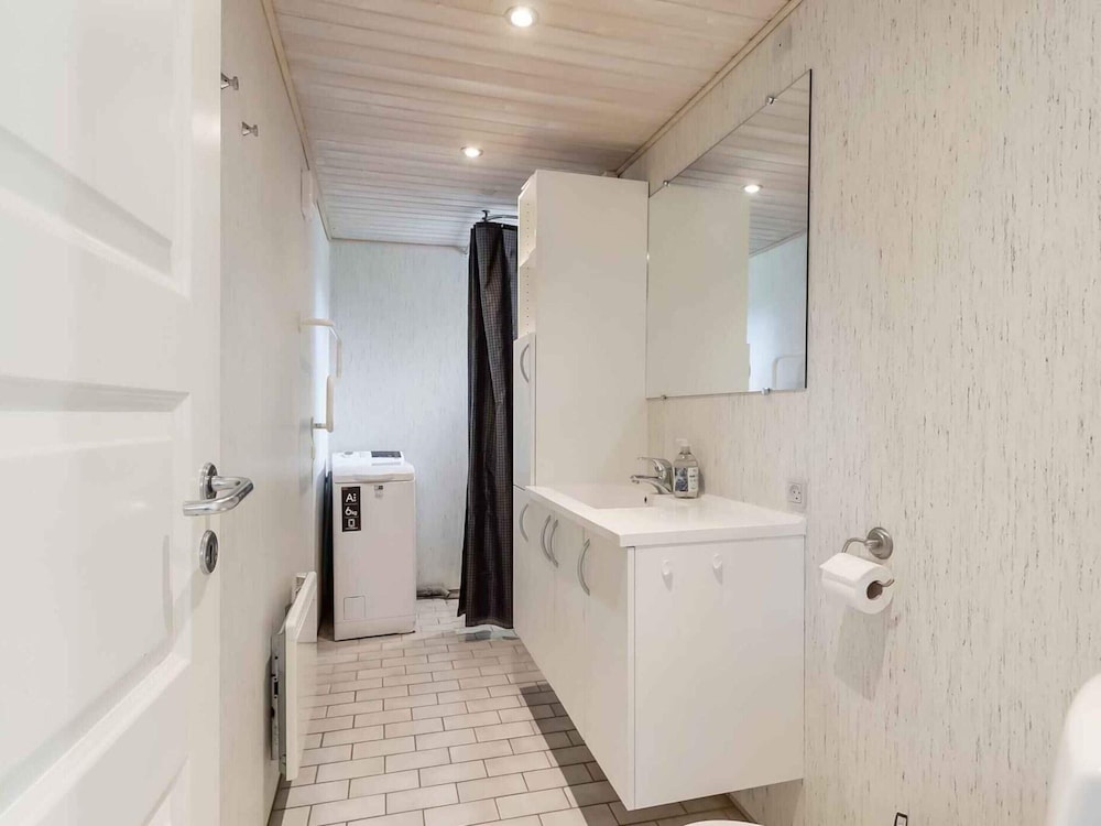 5 Star Holiday Home in Humble