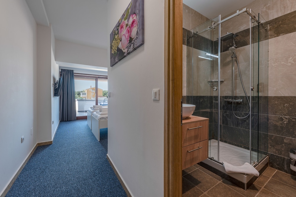 Aparthotel Plat