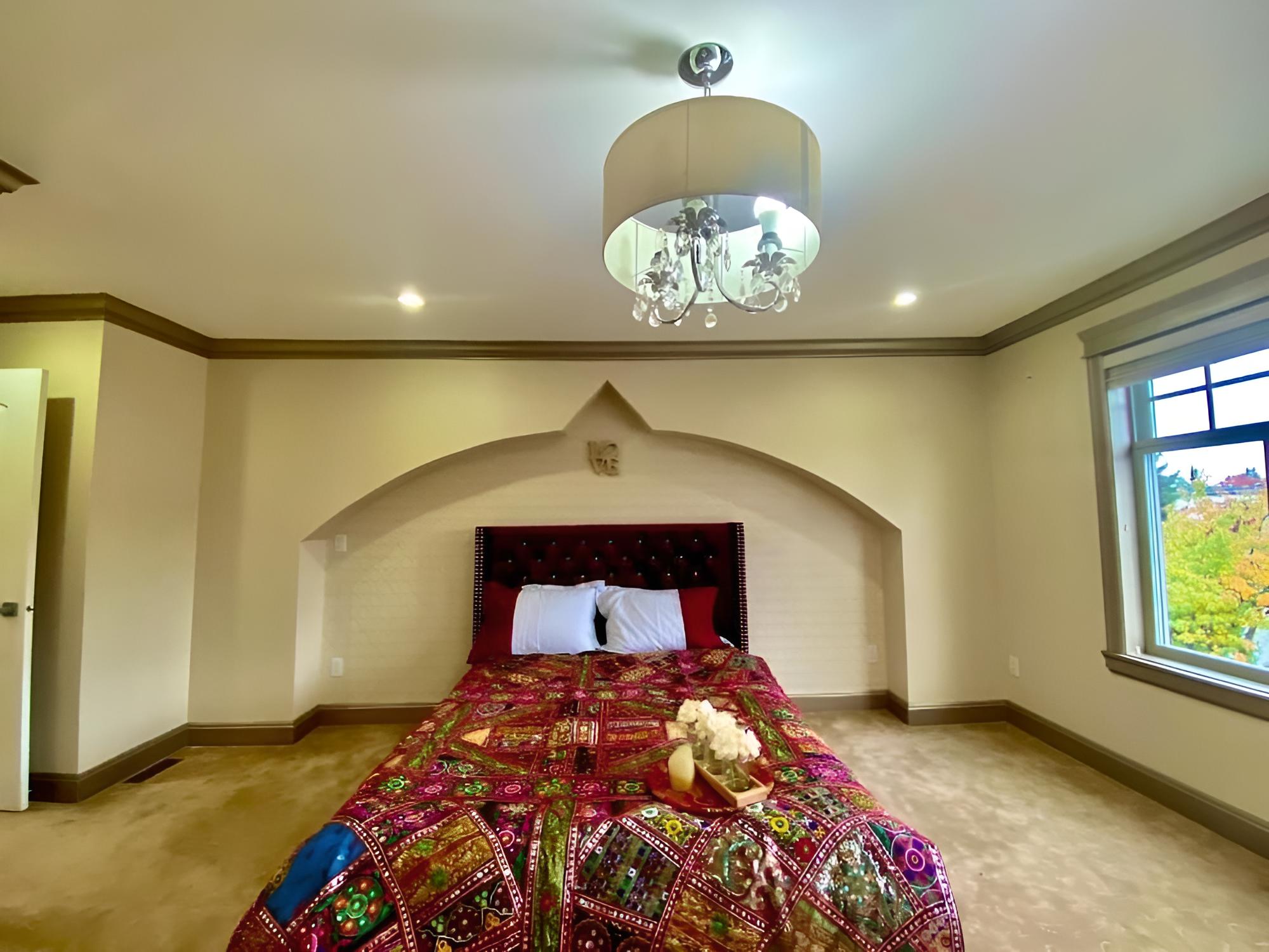 Surrey Vacations - The Empress Palace - Property Image 7