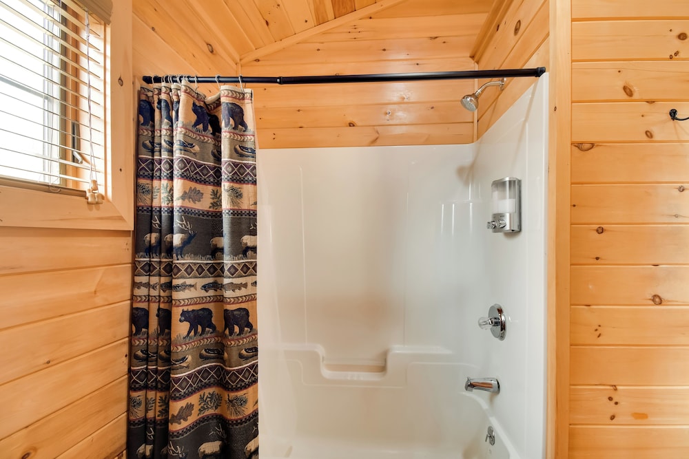 Shared Dock Access at Lakeside Sodus Bay Cabin!