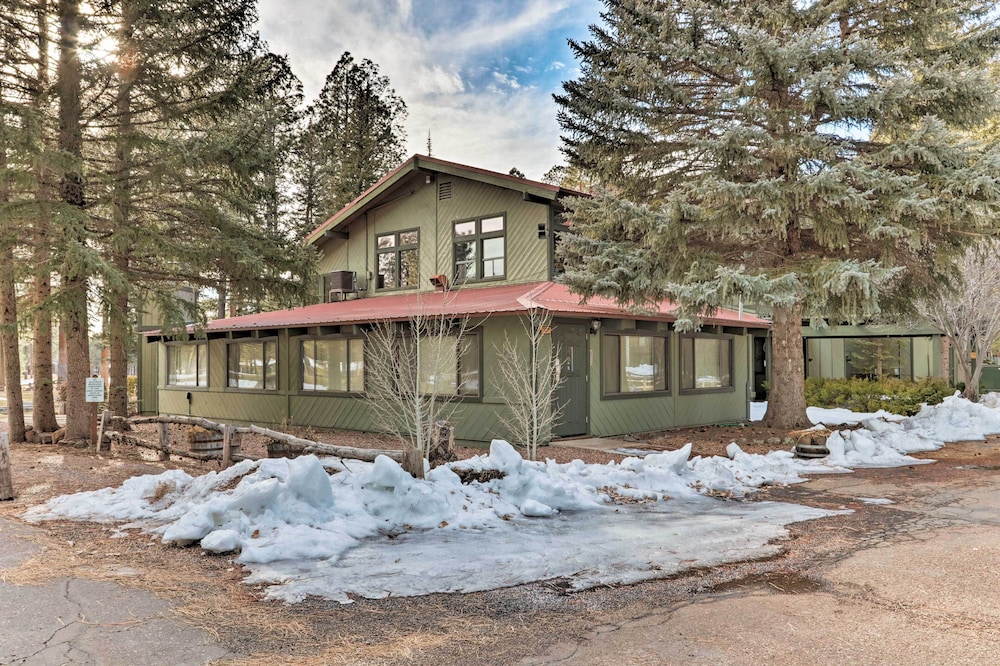 Pinetop Lakes Country Club Home: Resort Amenities view 4