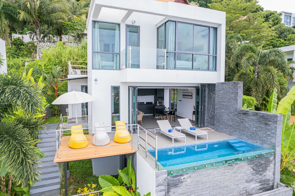 Baan Saint Tropez Villas Kata Beach