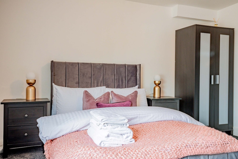 Host Stay Park Street Abode