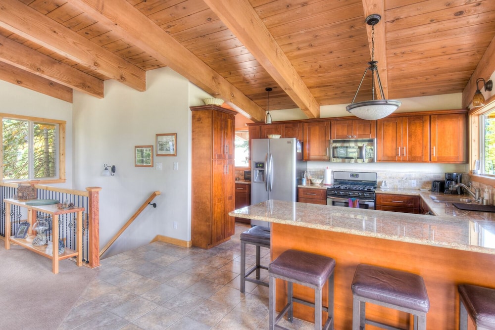Chamberland Getaway - Property Image 18