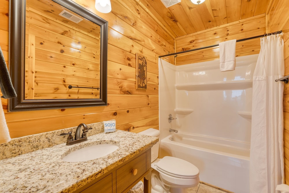 100 Guests Blackthorn Sister Smokies Homes Luxury Mountain Retreat