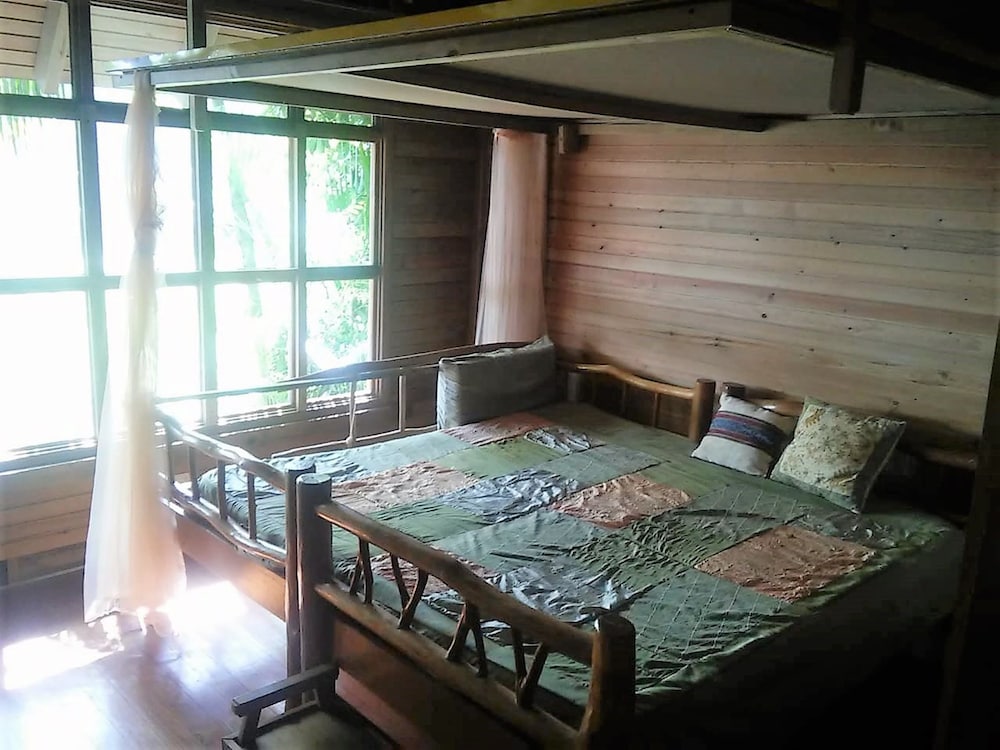 Treehouse Bungalow