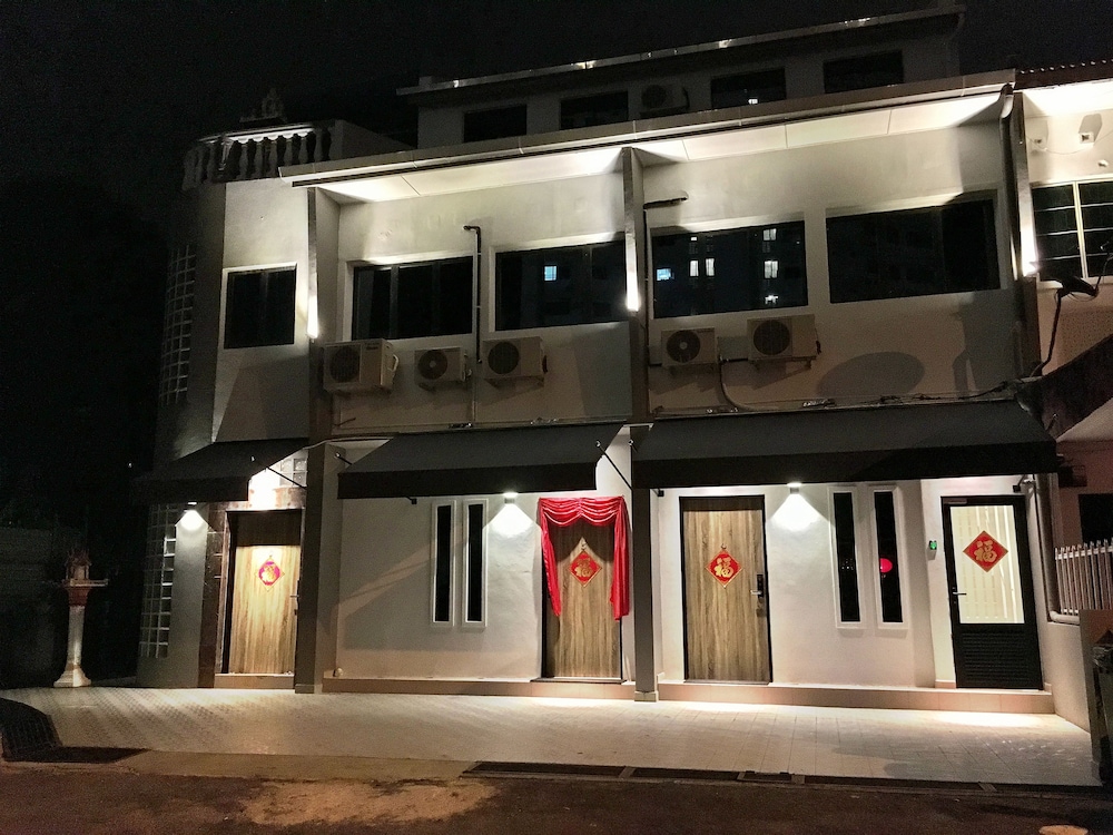 iBook8 Superior 1 Bedroom Gurney Suites by iBook Homestay