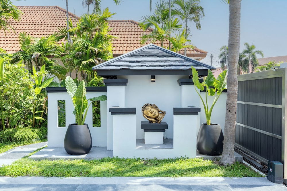 Villa Waree minutes to City and Beach