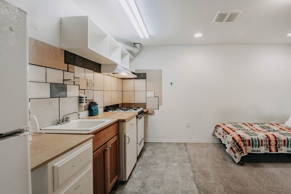 77mbr - Wi-fi - Fireplace - Pets Ok - BBQ