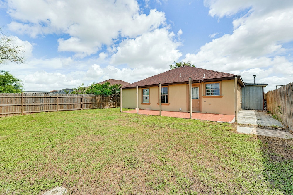 4 Mi to Dtwn Brownsville: Family Home w/ Yard!
