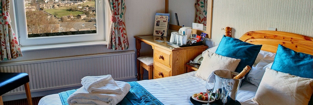 The Old White Lion Hotel view 3