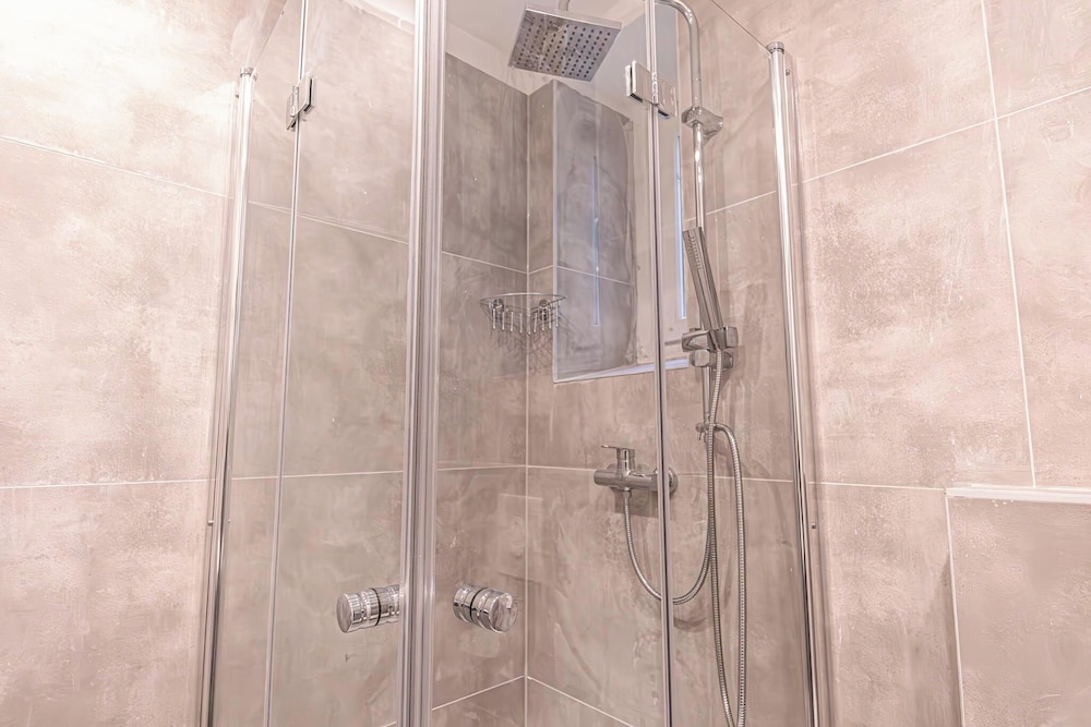 4BR Apt for 10P - 10 Min to Westbahnhof