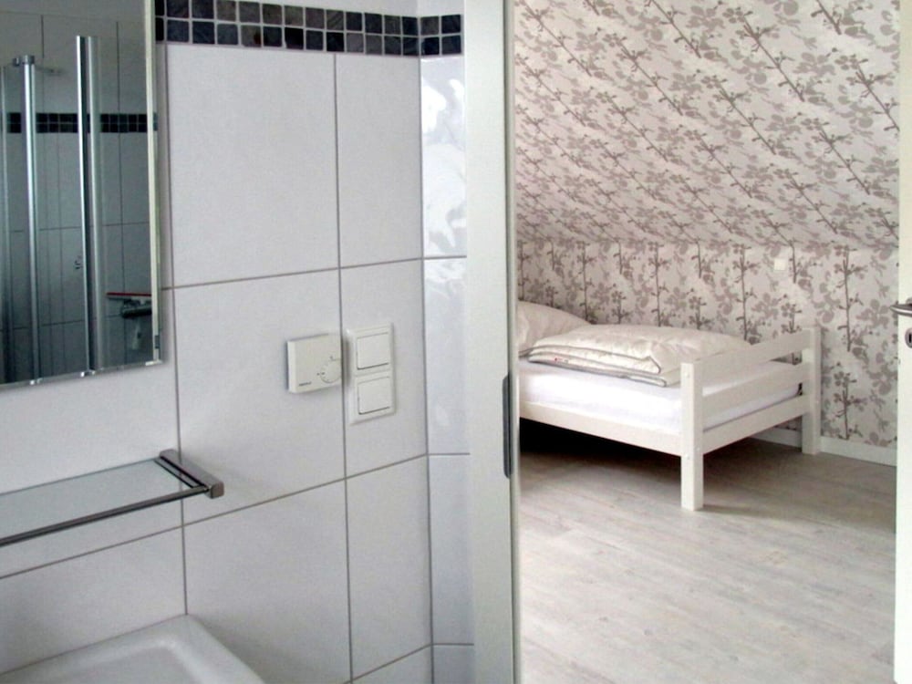 Ferienhaus mit Drei Badern in Dornumersiel
