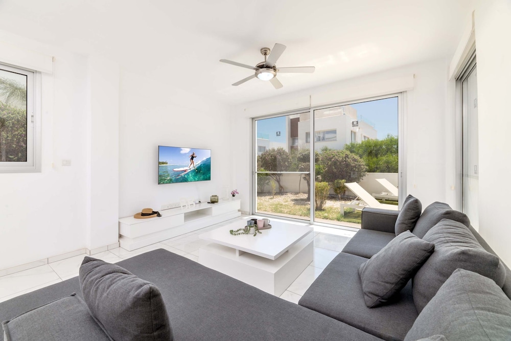 Elite Blu Heights Villa