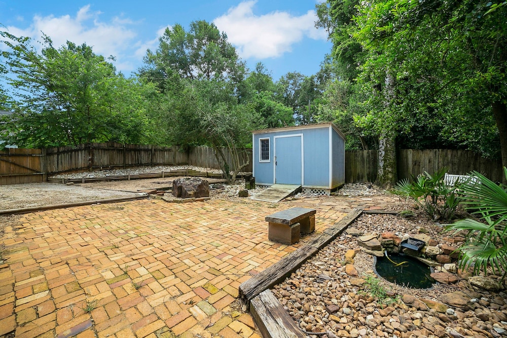 Magnolia House Walk To Festival Park 3 Bedroom Home