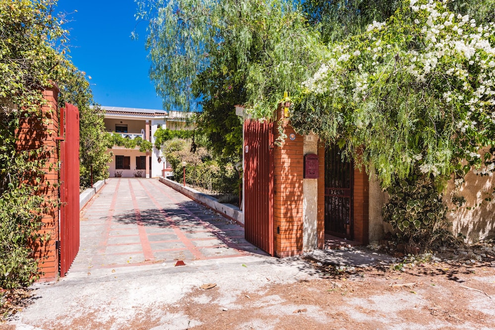 Il Giardino Delle Esperidi con Piscina